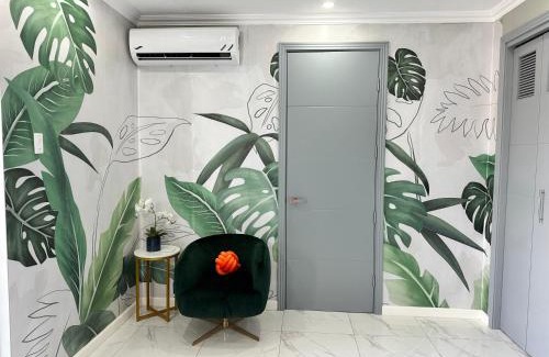 New Kingston Apartment | Lush Penthouse Escape with Rooftop Pool