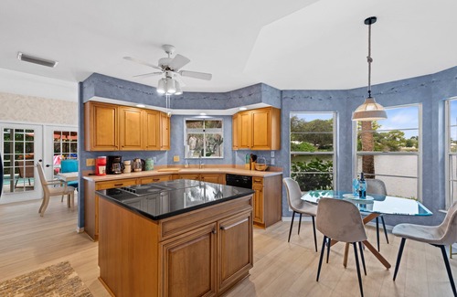 Laurel House | LUSH WATERFRONT HEATED POOL HOUSE! CUL-DE-SAC! NORTH JETTY BEACH! SIESTA BEACH!