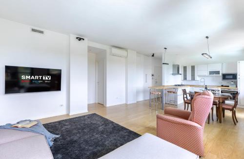 Madonna del Pilone Apartment | Lussuoso Appartamento vista Città - Borgo Po - Box Auto
