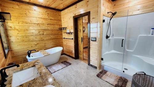 Gatlinburg - Pigeon Forge House | Lux Cabin Indoor and Outdoor Living