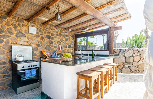 Haria Apartment | LUX Eco Twin Yurt, Pool, Play Park, just 300mt Sandy Beach/Restaurants/Beach Bar