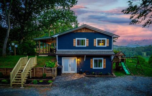 Clyde House | Lux Family Friendly Mountain Home