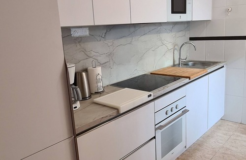 El Moncayo Apartment | LUX. FULL CENTER APARTMENT, reg. Alicante, 3 CH, 2 bathrooms,parking,200 m BEACH