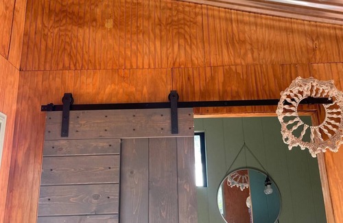 Dripping Springs Bed & Breakfast | Lux Glamping Stargazing EnSuite walk/bike to downtwn, wineries, food, and shops.
