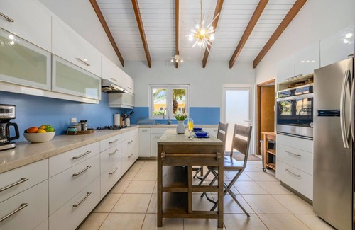 Moko Villa | Lux High-End Haven ~ Private Pool ~ Unique Decor