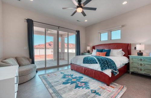 Kanab House | Lux Kanab Home with Pool Hot Tub Pickleball Courts