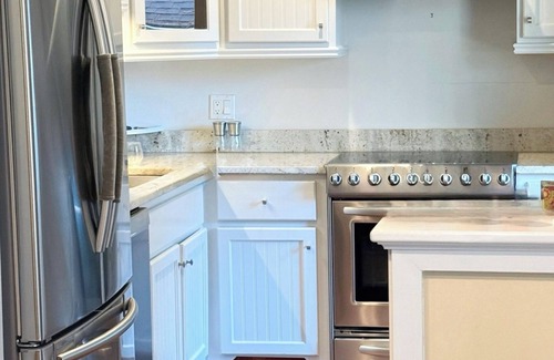 Okatie House | Lux King Bed, Free Daily Golf, Heated/Cooled Pools, Free Bikes, Parris Is, Gated