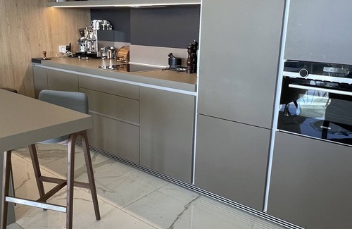 Statiekwartier Apartment | Lux Loft in the Heart of Antwerp, 5-star Location, Incl Parking