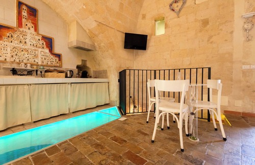 Sasso Caveoso House | Lux Lucis - One Bedroom House, Sleeps 2
