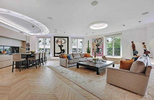 Saint-Germain-des-Pres Apartment | LUX RESIDENCE: BLEND OF BOHEMIAN CHARM & CURATED CONTEMPORARY ART-SAINT GERMAIN