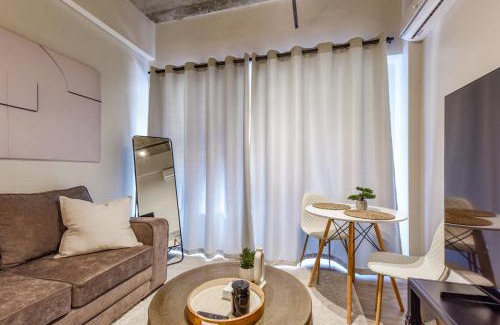 Sandown Apartment | Lux Studio & Big Screen Bliss