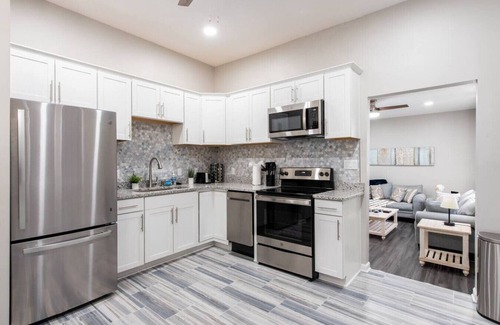 Bonnycastle Apartment | Luxe 2BR Home on Famous St./Sleeps 5/Pets Welcome
