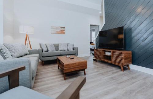 Soulard Apartment | Luxe 2BR Oasis Patio & Laundry Soulard