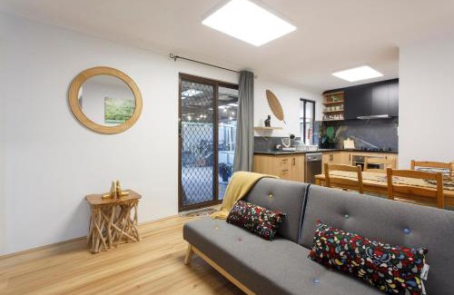 Marangaroo Villa | Luxe 3BR Villa with Kitchen & Laundry