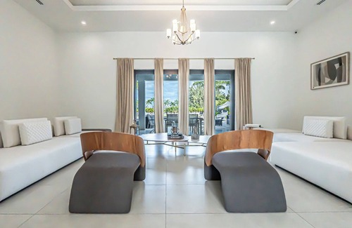 Southwest Ranches House | Luxe 5 BR Estate on 2.5 Acres with Saltwater Pool