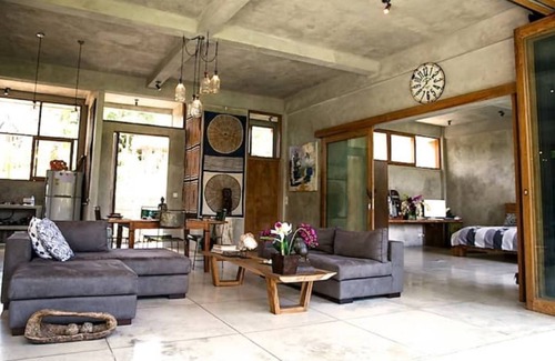 Ubud City-Centre Villa | Luxe Class! Jaw dropping views!