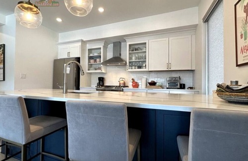 Saratoga Springs Condo | Luxe Condo with Rooftop Pool