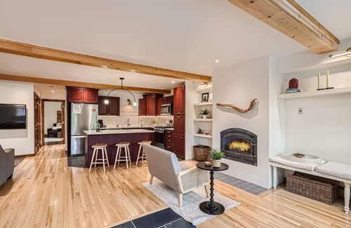 Historic District Condo | Luxe Dog-friendly downtown condo with Breckenridge Rec Center access!