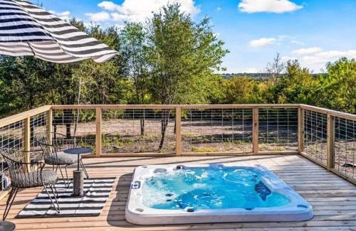 Manor House | Luxe Farmhouse ~ Hot Tub + Pool ~ Great4Gatherings