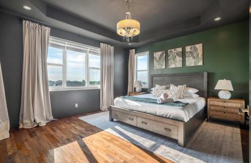 Sylvan Lake House | Luxe & Lake 6BR Getaway Hot Tub Near the Lake