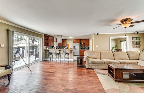 Portsmouth House | Luxe Lakefront Portsmouth Home: Fish, Swim & Play!