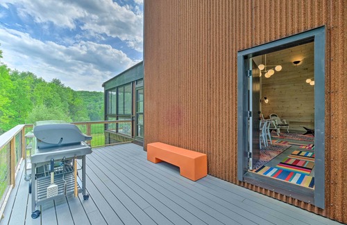 Salem House | Luxe + Modern Home: 30 Mi to Saratoga Springs!