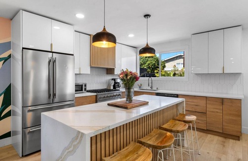 North Clairemont House | Luxe Modern Home w/Hot Tub, Huge Yard, & Fire Pit