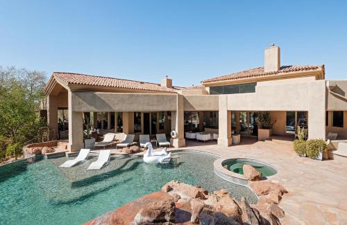 Paradise Valley House | LUXE - Red Rock - Pool & Spa - In Paradise Valley