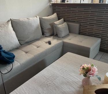 Moorsele Apartment | Luxe Stay Large Apartment with Garden and Garage in the center of Moorsele