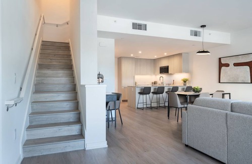 Melrose Condo | Luxe Urban Escape in West Hollywood – Furnished Stays, Resort-Style Living!