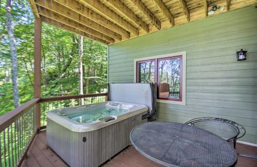 Nellysford House | Luxe Wintergreen Resort Escape with Hot Tub!