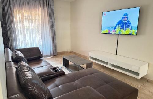 Kareeberg Apartment | Luxstay