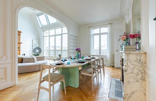 Neuilly-sur-Seine Apartment | Luxueux Appartement 4BD, Arc de Triomphe
