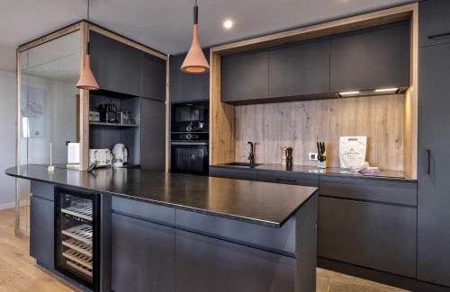 Courchevel Apartment | Luxueux appartement 4 chambres avec balcon, casier à skis, proche des pistes à Courchevel 1650 - FR-1-563-136