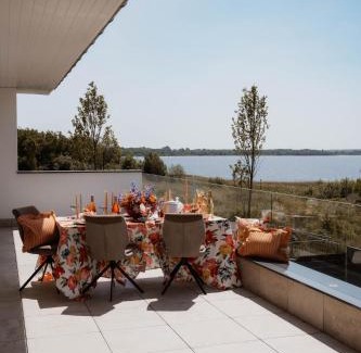 Muldestausee Villa | luxuriöse Villa Möwengeflüster - 220qm große Ferienwohnung für bis zu 8 Gästen mit Sauna direkt am Goitzschesee