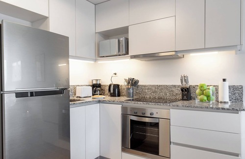 Abasto Apartment | Luxurious 1 Bedroom with Huge private Balcony - 1 GB Wifi and 4 Seasons Mattress