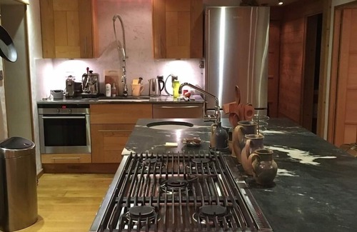 Les Praz-de-Chamonix Apartment | Luxurious 105 sq meter double height apt, walk to ski and golf