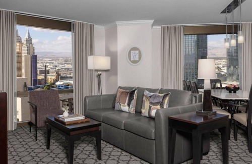 Las Vegas Resort | Luxurious 2-Bd. Villa at Marriott's Grand Chateau: Space, Comfort & Strip Views