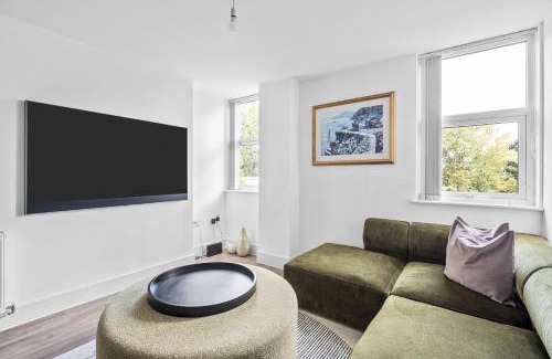 Chelmsford Apartment | Luxurious 2 Bedroom Apartment with Free Parking in Chelmsford City Centre