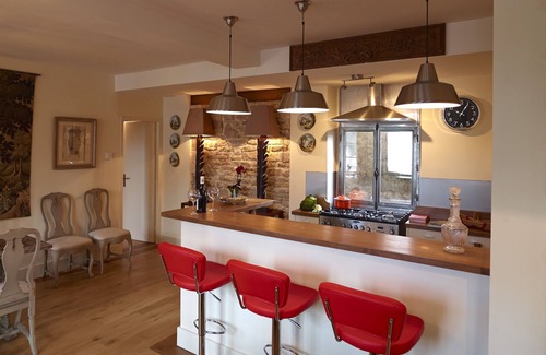 Beaune City Centre Apartment | Luxurious 2-bedroom apartment in the historic center of Beaune,