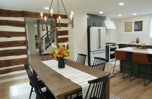 Porters Sideling House | Luxurious 3-Bedroom Home Surrounded by Natural Beauty, Close to Top Attractions