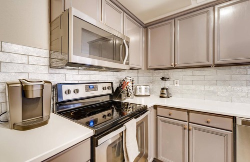 Far North Dallas House | Luxurious 3 Bedroom, 3 Bathroom Home