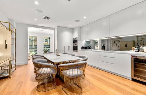 Kings Cross Apartment | Luxurious 3-Story Terrace in Potts Point