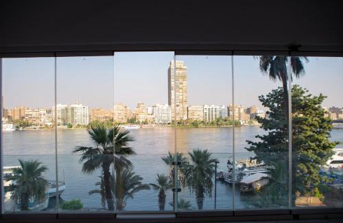 Oula Apartment | Luxurious 3BR Apartment with Stunning Nile Views