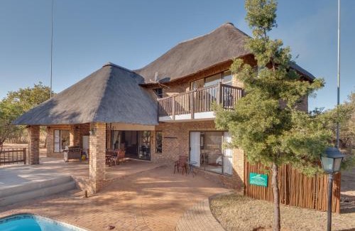 Leeupoort Villa | Luxurious 4 Bedroom Villa 94