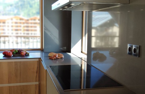 Les Boisses Ski Chalet | Luxurious 4 * Chalet, ski-in/out, on the slopes of Tignes, 5 bedrooms 14 people