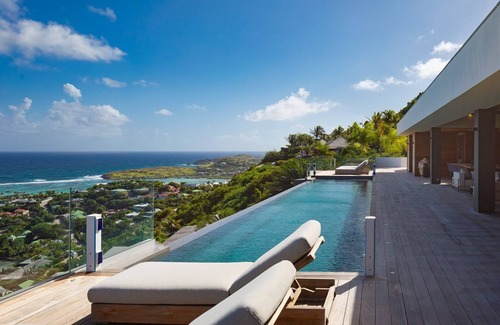 Marigot Villa | Luxurious 7-Bedroom Villa with Ocean Views