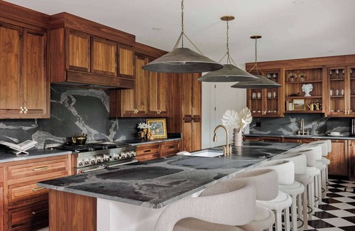 Lower Garden District Bed & Breakfast | Luxurious 9BR Inn | Heated Pool & Hot Tub
