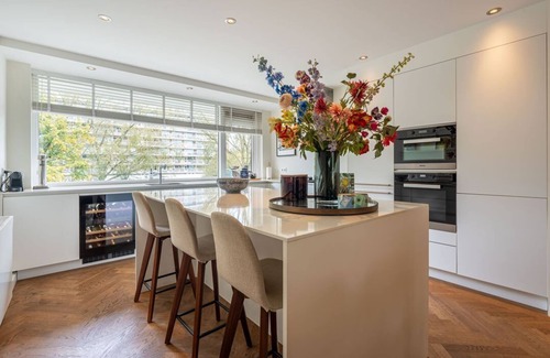 Amsterdam South Apartment | Luxurious and bright 4-room apartment
