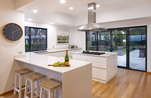Marybrook House | Luxurious And Super Inviting with Comfortably Casual Coastal Vibe